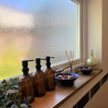 Tatil Evi Prime Location! Detached Clifton With Parking *