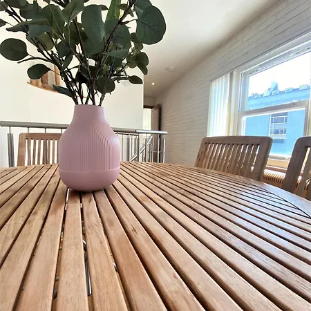 Prime Location! Detached Clifton With Parking Holiday home Bristol