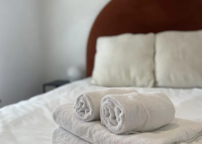 Prime Location! Detached Clifton With Parking Holiday home *