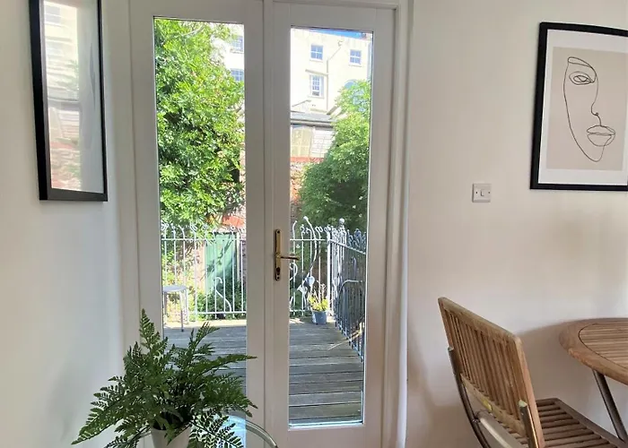 Holiday home Prime Location! Detached Clifton With Parking Bristol