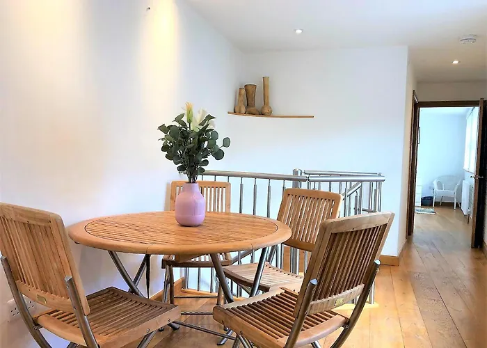 Prime Location! Detached Clifton With Parking Dom wakacyjny Bristol