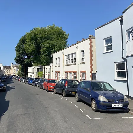 Prime Location! Detached Clifton With Parking Hébergement de vacances Bristol