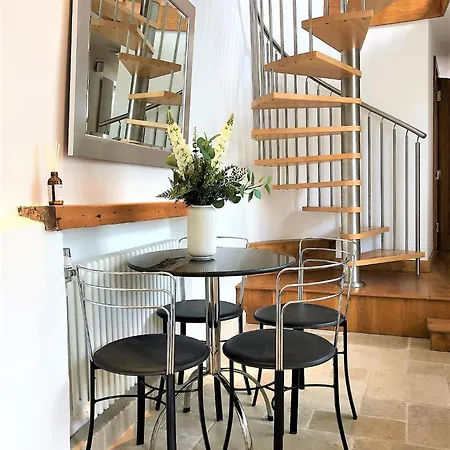 Prime Location! Detached Clifton With Parking Bristol